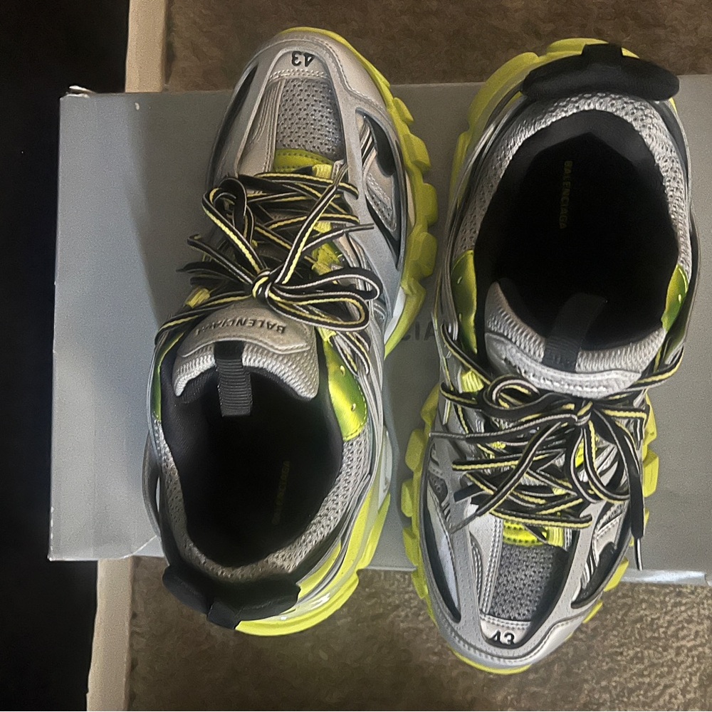 Balenciaga Track Sneaker 'Silver Green'
Size 43 
Men USA 10
#Balenciaga - Picture 2 of 6